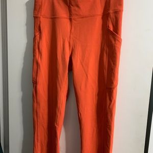 Lululemon Invigorate High-Rise Tight 25"
Brick